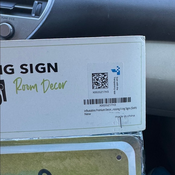 Sloth Crossing Sign - Picture 3 of 6